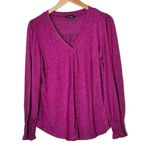 Lomon | Like new magenta riches cuff v-neck pullover blouse size medium